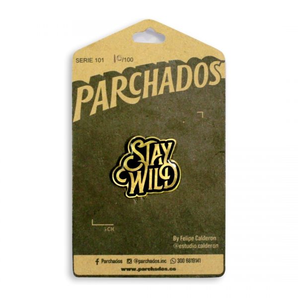 fotoproducto_pin_stay_wild_parchados_empaque
