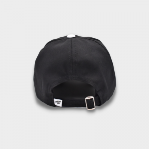 gorra_dad_hat_negra_posterior_parchados